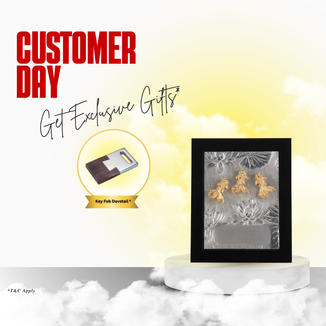 Three Goldfish Plaque + FREE GIFT Keyfob/Pendant Dovetail - Plus | Customer Day